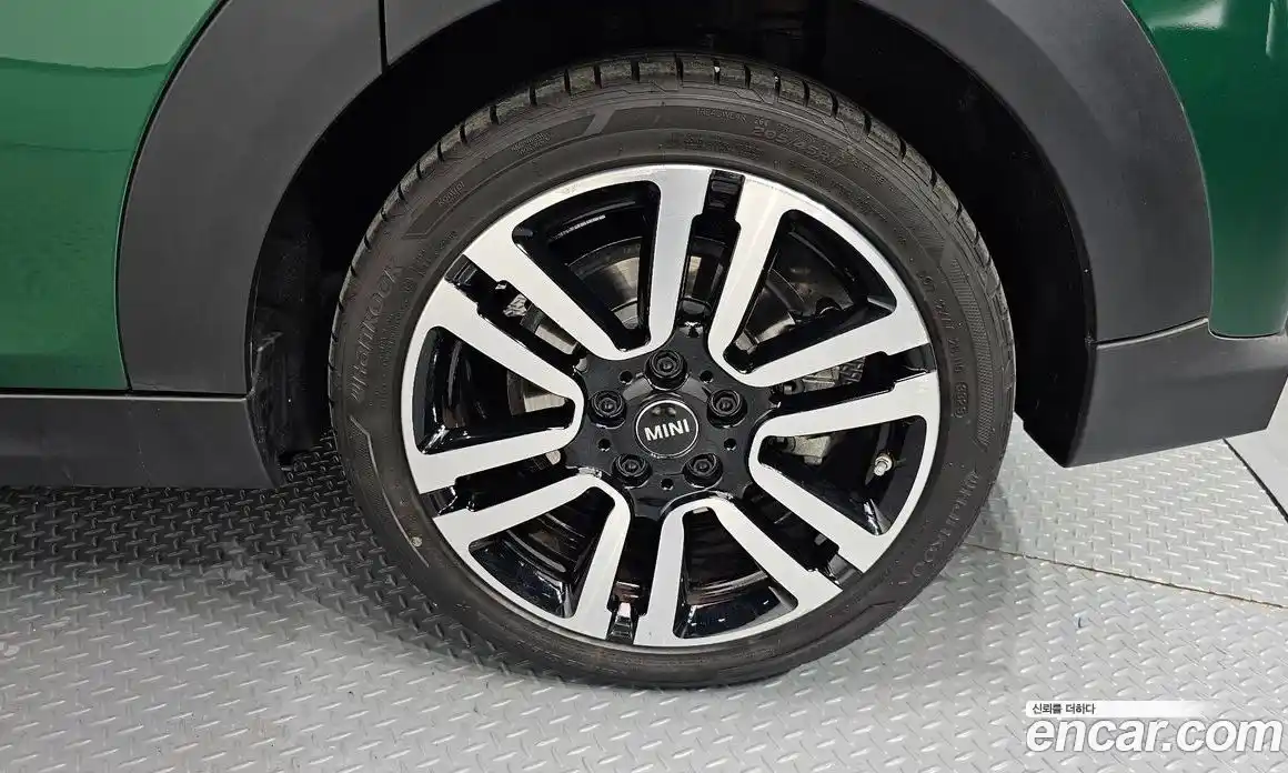 Mini Cooper 2024 2.0 Автомат в Москве № 214012, фото 16