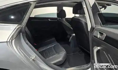 Volkswagen Arteon 2022 2.0 Автомат в Москве № 214941, миниатюра 8