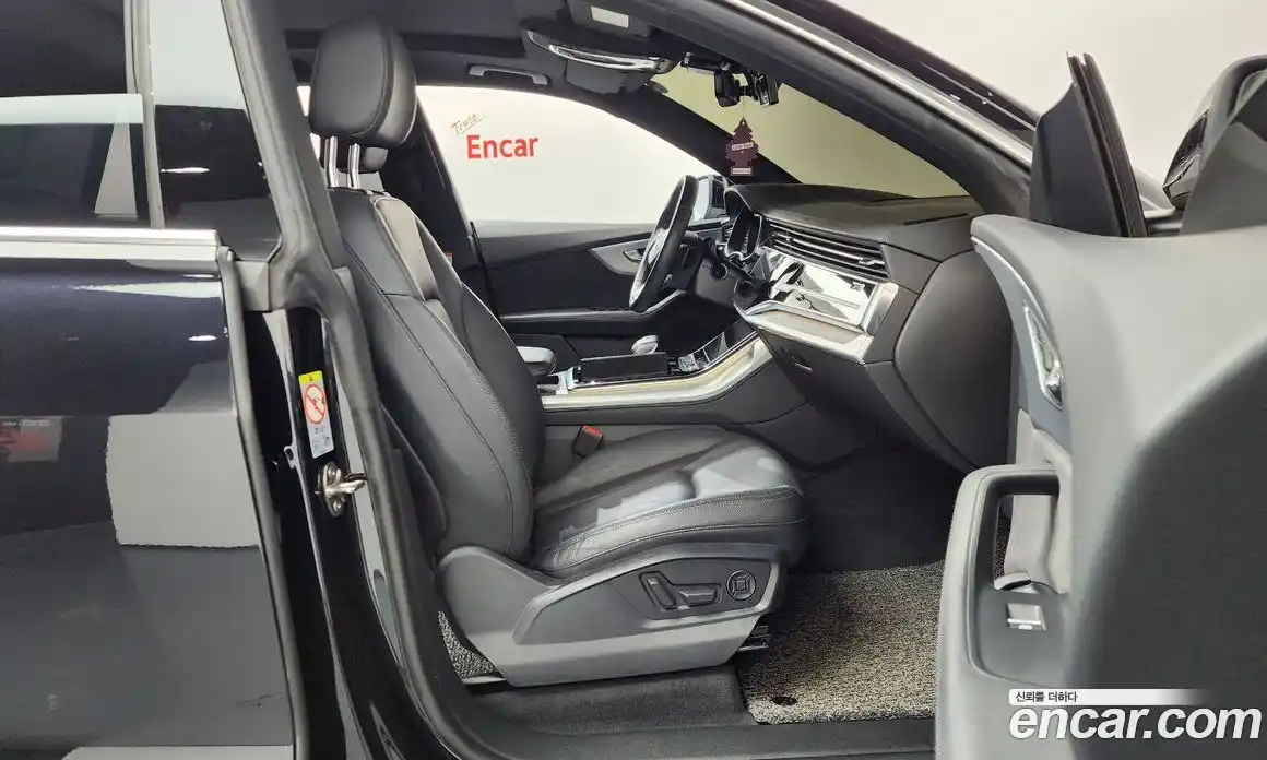 Audi Q8 2021 3.0 Автомат в Москве № 230198, фото 14