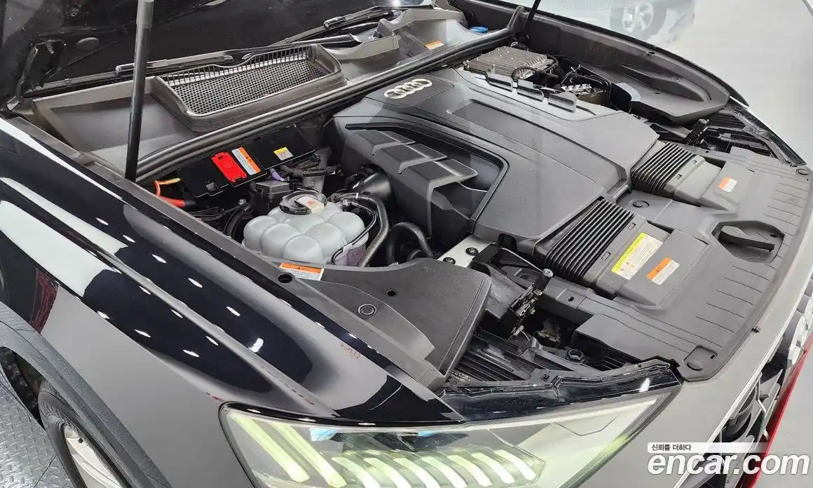 Audi Q8 2021 3.0 Автомат в Москве № 230198, фото 16