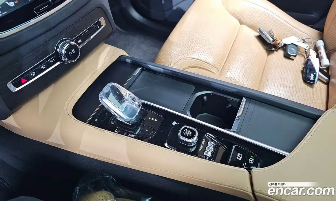 Volvo XC90 2021 2.0 Автомат в Москве № 230408, фото 4