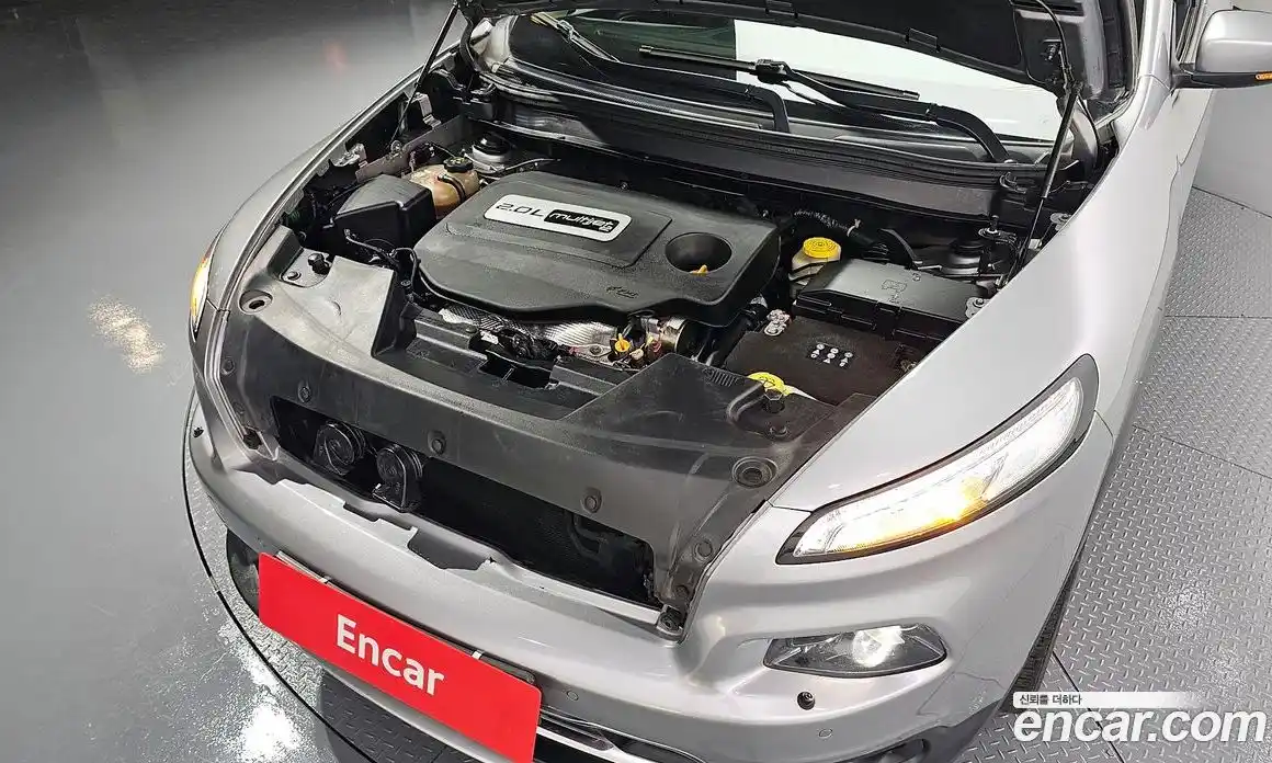 Jeep Cherokee 2015 2.0 Автомат в Москве № 232748, фото 11