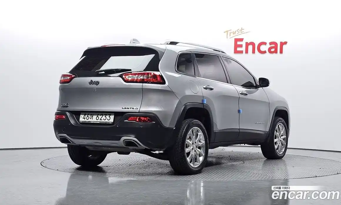 Jeep Cherokee 2015 2.0 Автомат в Москве № 232748, фото 14