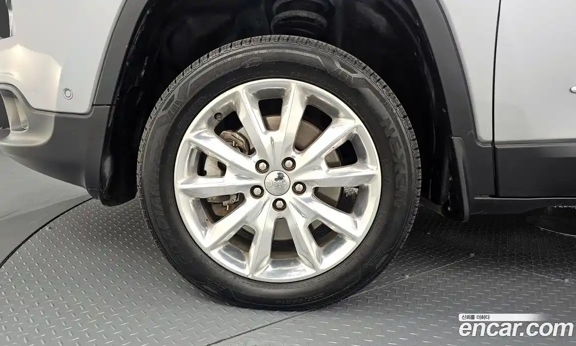 Jeep Cherokee 2015 2.0 Автомат в Москве № 232748, фото 6