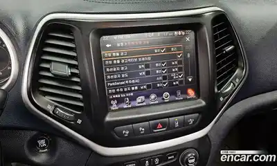 Jeep Cherokee 2015 2.0 Автомат в Москве № 232748, миниатюра 8