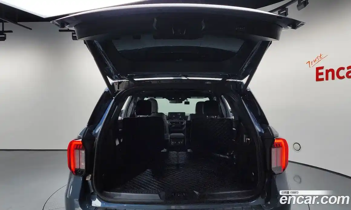 Ford Explorer 2025 2.3 Автомат в Москве № 233035, фото 17