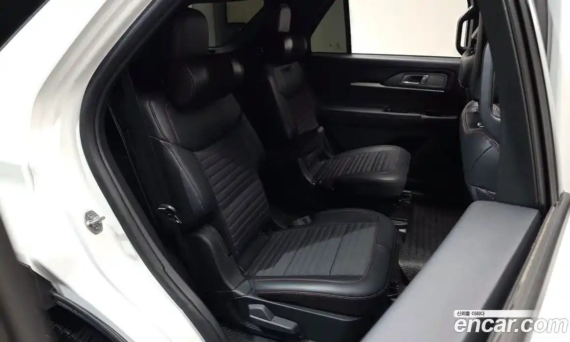 Ford Explorer 2025 2.3 Автомат в Москве № 233051, фото 17