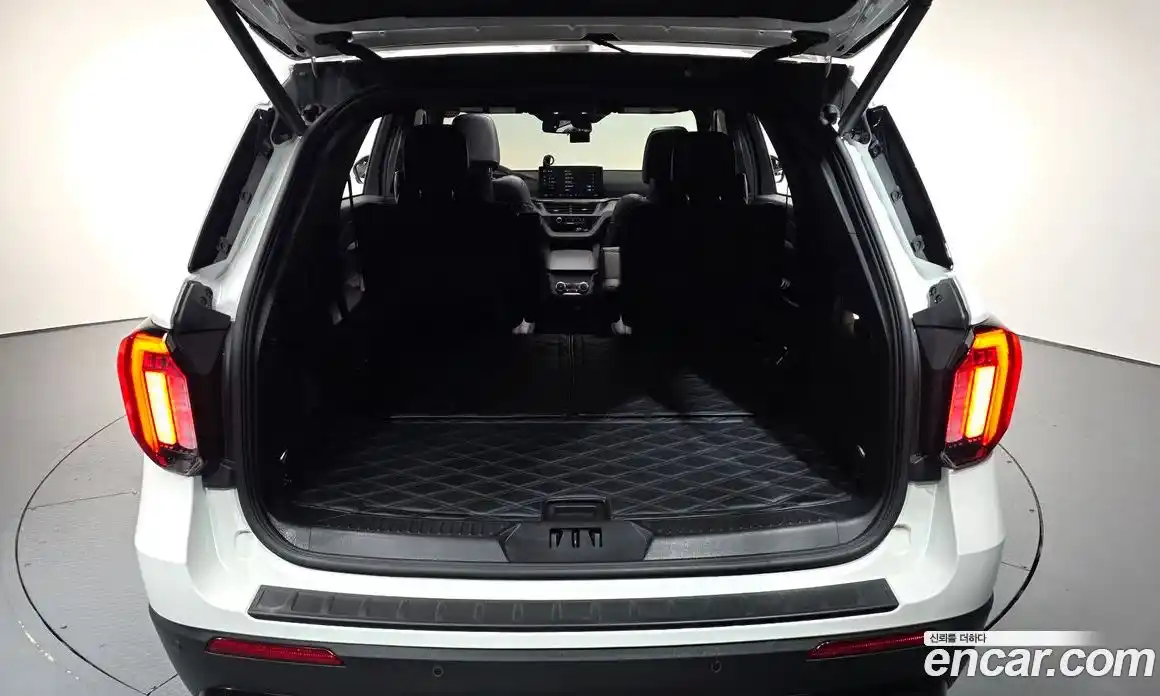 Ford Explorer 2025 2.3 Автомат в Москве № 233051, фото 3