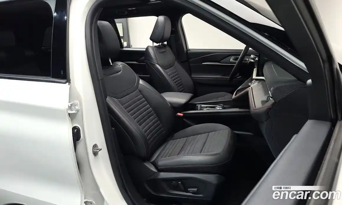 Ford Explorer 2025 2.3 Автомат в Москве № 233051, фото 8