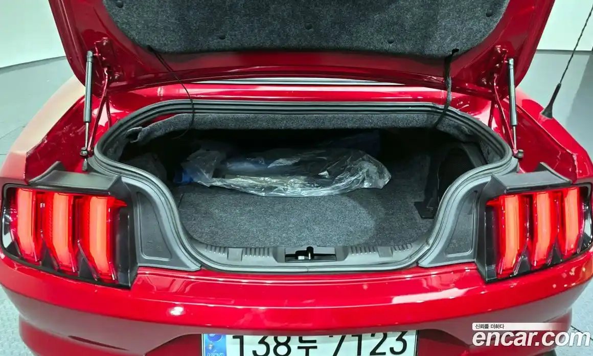 Ford Mustang 2020 2.3 Автомат в Москве № 233302, фото 11