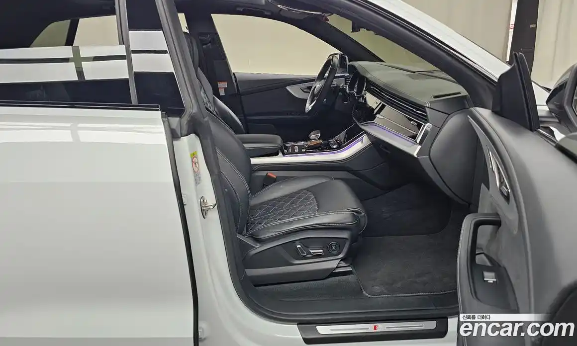 Audi Q8 2023 3.0 Автомат в Москве № 247934, фото 20