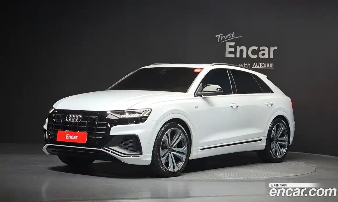 Audi Q8 2023 3.0 Автомат в Москве № 247934, фото 4