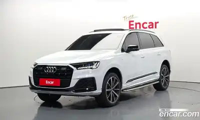 Audi Q7 2021 3.0 Автомат в Москве № 293097, миниатюра 2