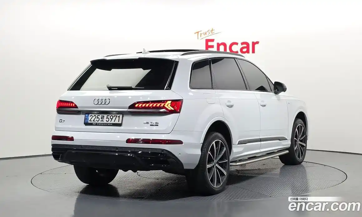Audi Q7 2021 3.0 Автомат в Москве № 293097, фото 6
