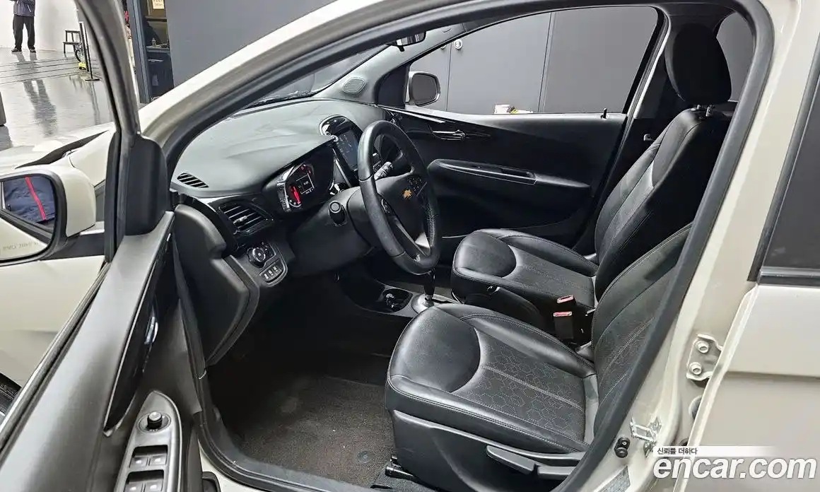 Chevrolet Spark 2017 1.0 Автомат в Москве № 296494, фото 3