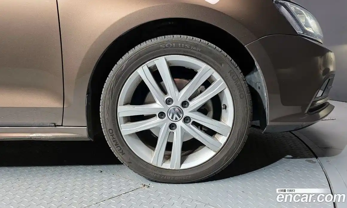 Volkswagen Jetta 2015 2.0 Автомат в Москве № 301633, фото 15