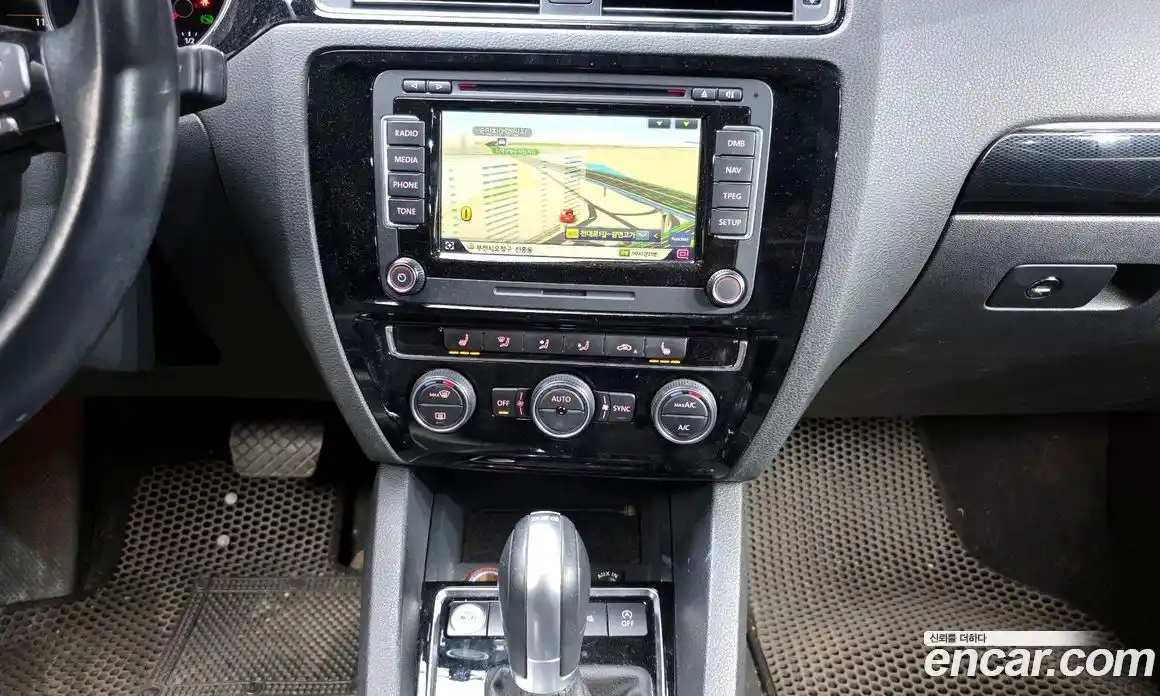 Volkswagen Jetta 2015 2.0 Автомат в Москве № 301633, фото 19