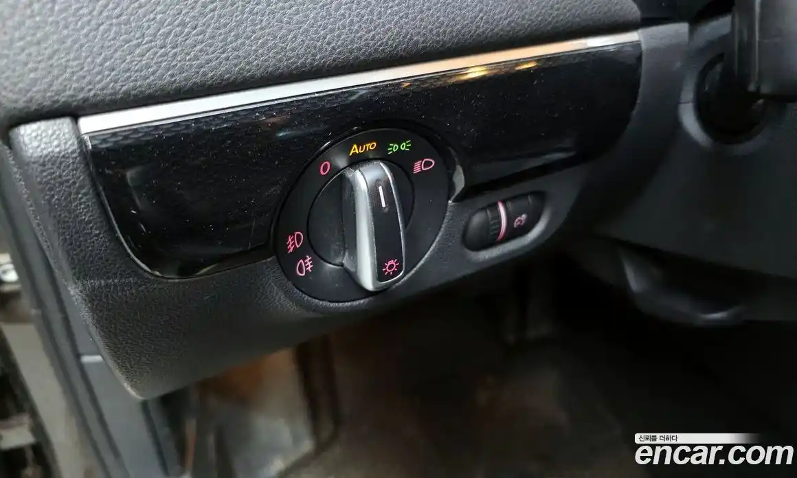 Volkswagen Jetta 2015 2.0 Автомат в Москве № 301633, фото 3