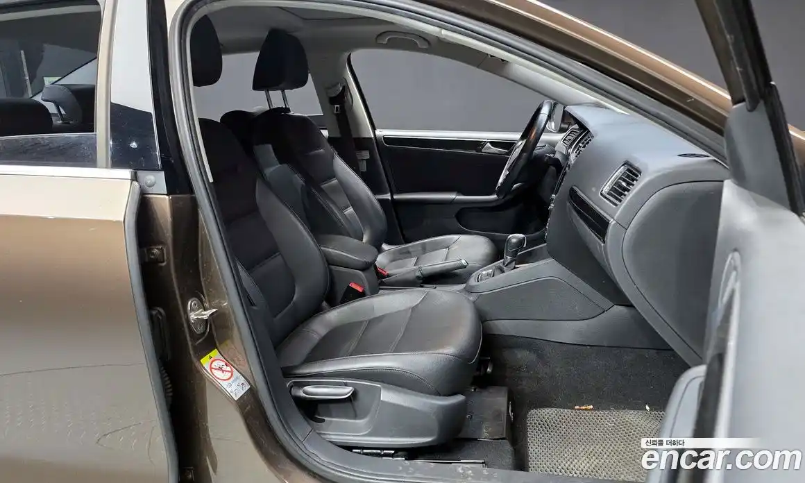 Volkswagen Jetta 2015 2.0 Автомат в Москве № 301633, фото 6