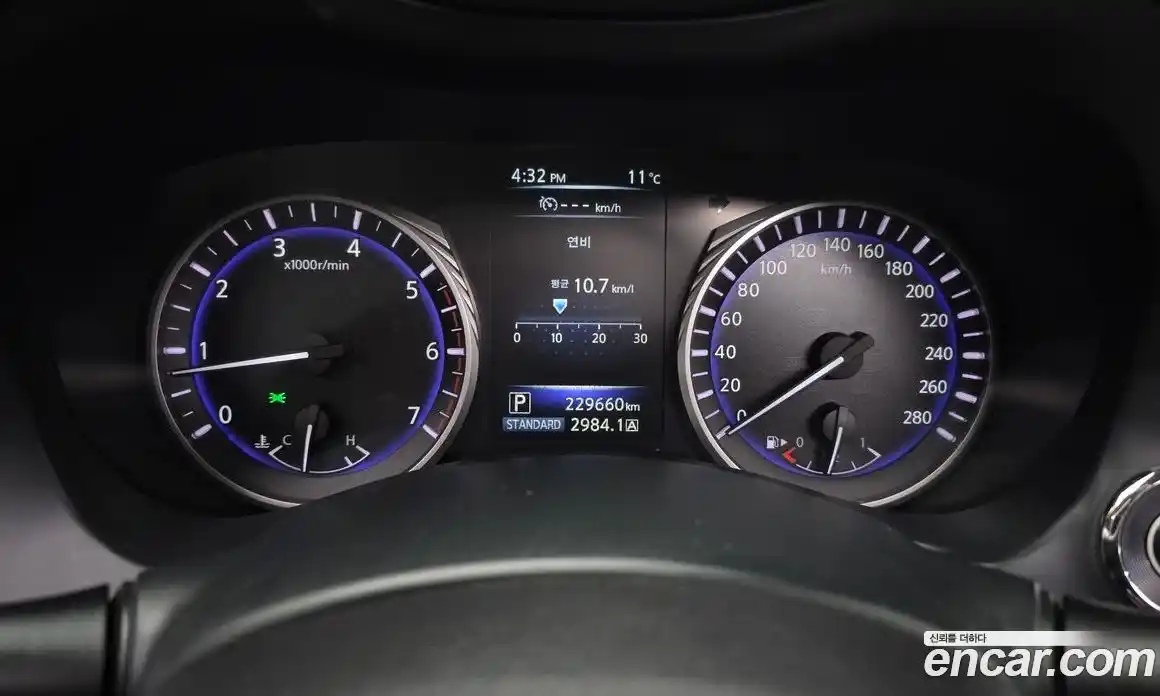 Infiniti Q50 2016 2.1 Автомат в Москве № 313742, фото 13