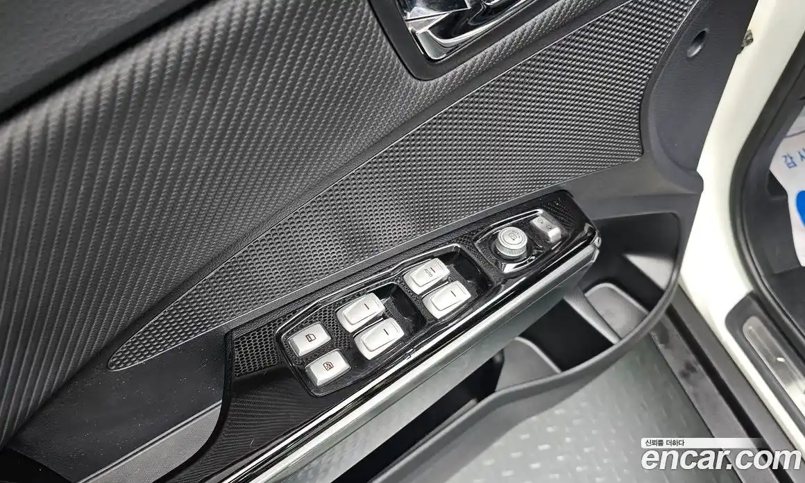 SsangYong TIBOLI 2016 1.6 Автомат в Москве № 31780, фото 12