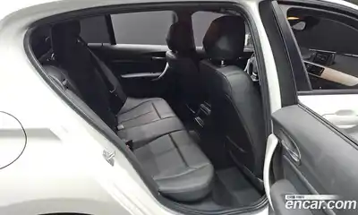 BMW 1-Series 2018 2.0 Автомат в Москве № 319536, миниатюра 11