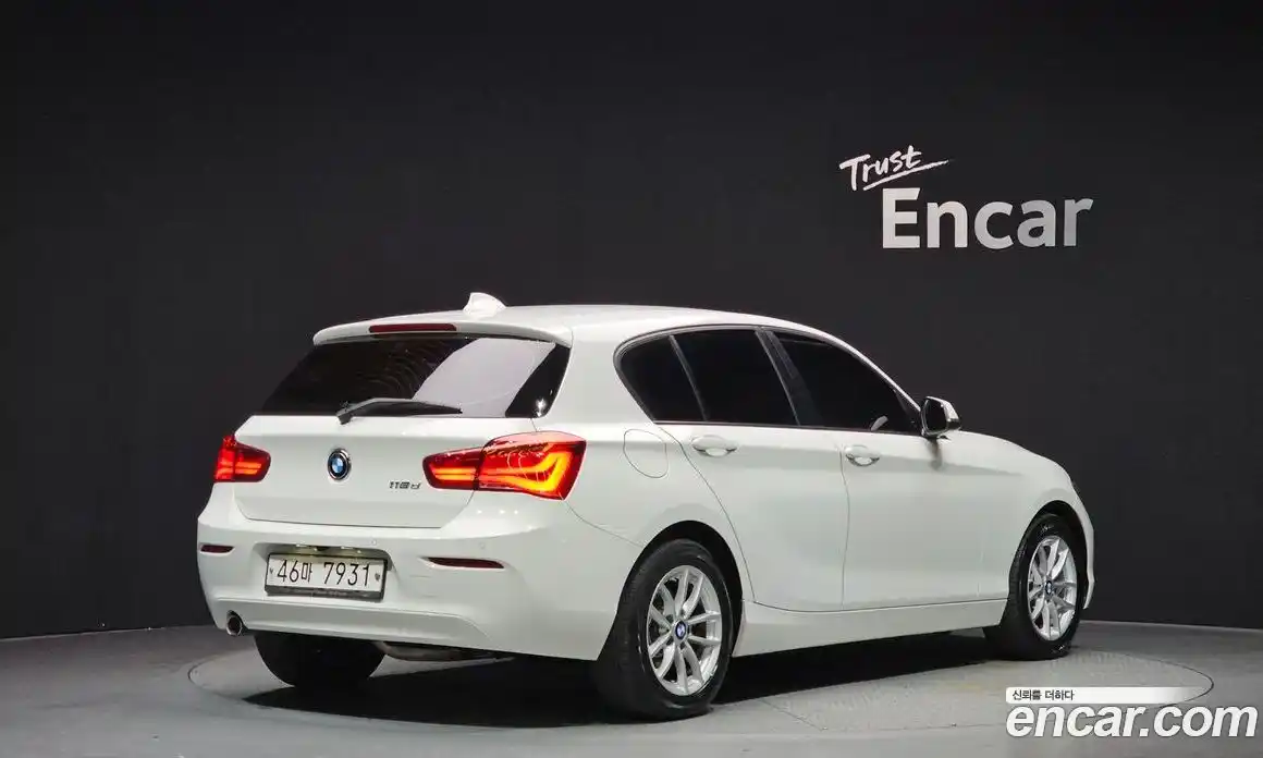 BMW 1-Series 2018 2.0 Автомат в Москве № 319536, фото 14