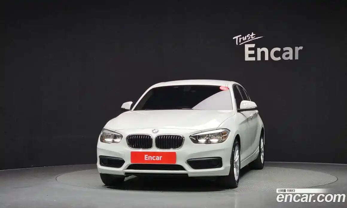 BMW 1-Series 2018 2.0 Автомат в Москве № 319536, фото 17