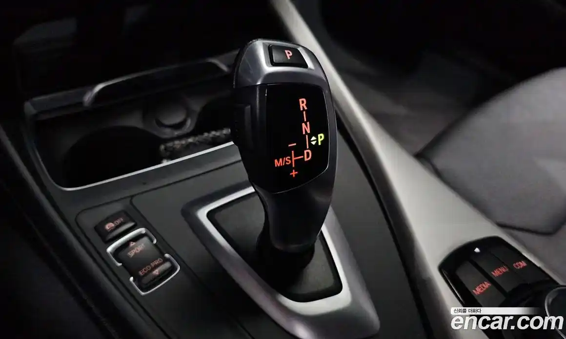 BMW 1-Series 2018 2.0 Автомат в Москве № 319536, фото 9