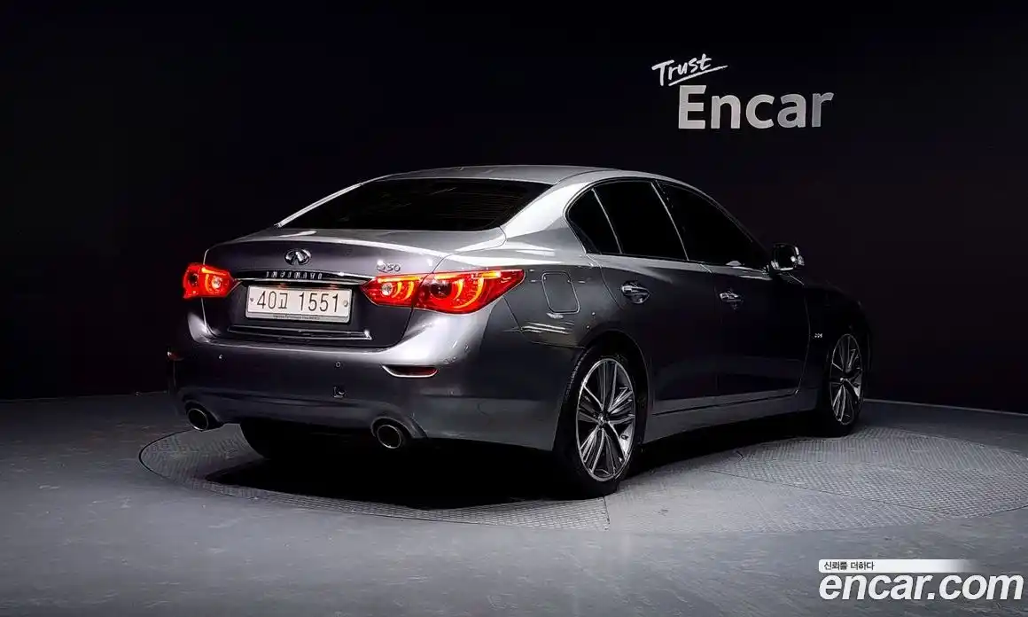 Infiniti Q50 2015 2.1 Автомат в Москве № 320486, фото 14