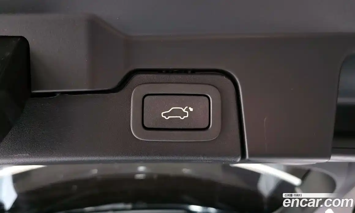 Land Rover Range-Rover Evoque 2019 2.0 Автомат в Москве № 333127, фото 20