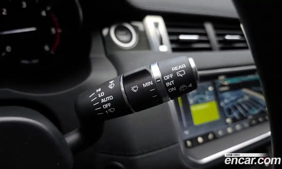 Land Rover Range-Rover Evoque 2019 2.0 Автомат в Москве № 333127, фото 7