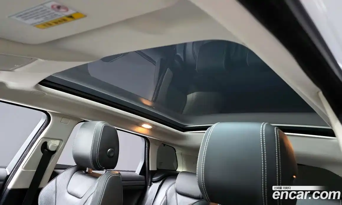 Land Rover Range-Rover Evoque 2019 2.0 Автомат в Москве № 333127, фото 9