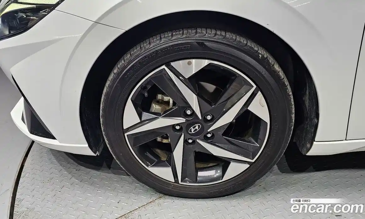 Hyundai Avante 2021 1.6 Автомат в Москве № 335448, фото 3