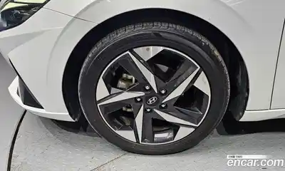 Hyundai Avante 2021 1.6 Автомат в Москве № 335448, миниатюра 3