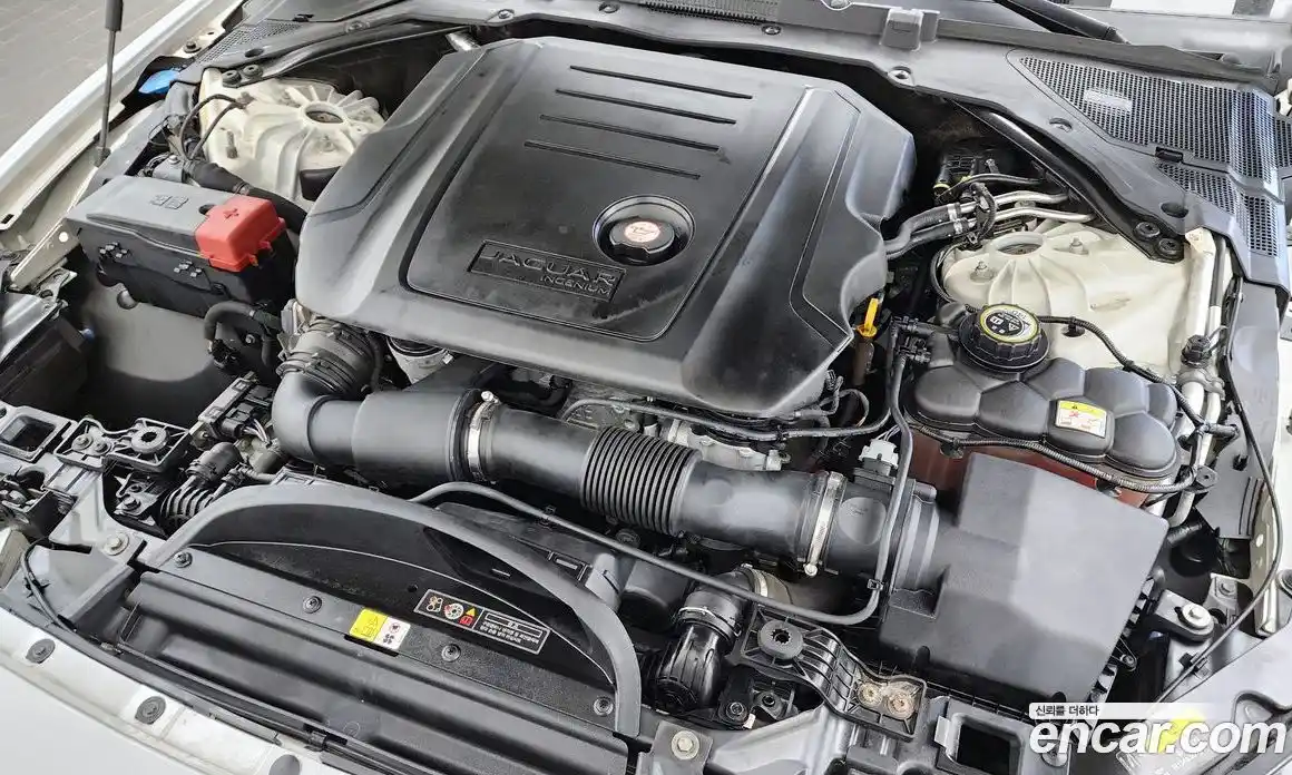 Jaguar XE 2017 2.0 Автомат в Москве № 335839, фото 13