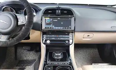 Jaguar XE 2017 2.0 Автомат в Москве № 335839, миниатюра 7