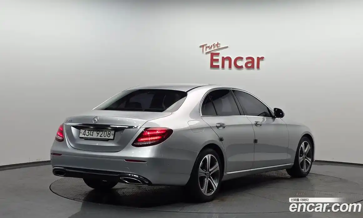 Mercedes-Benz E-Class 2017 2.0 Автомат в Москве № 342841, фото 18