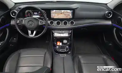 Mercedes-Benz E-Class 2017 2.0 Автомат в Москве № 342841, миниатюра 2