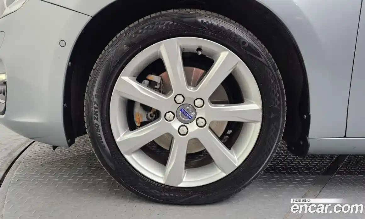 Volvo S60 2017 2.0 Автомат в Москве № 344189, фото 3