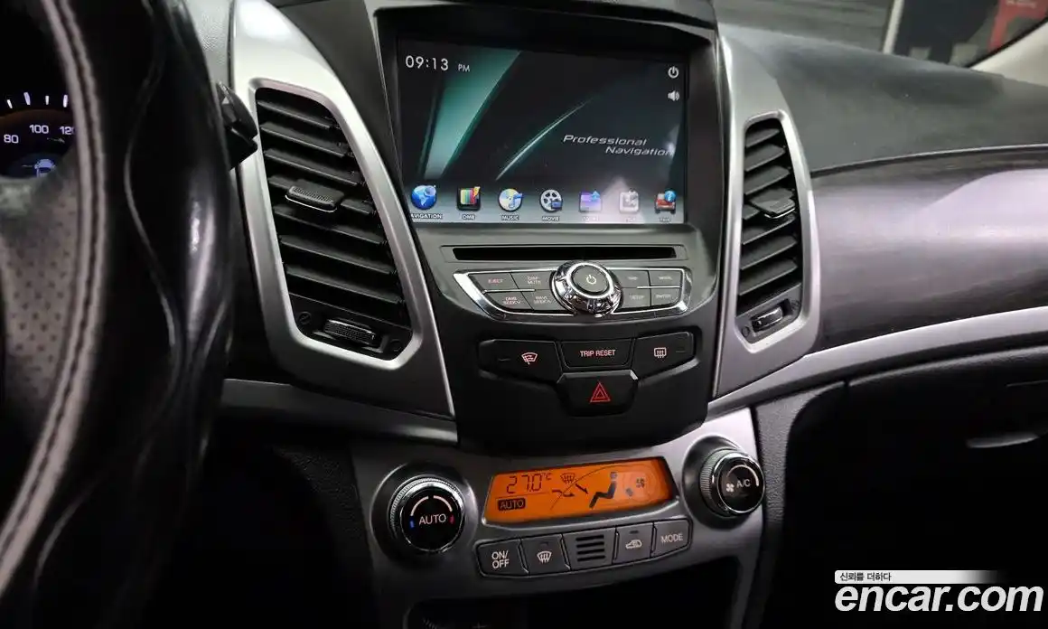 SsangYong Korando 2015 2.0 Автомат в Москве № 36298, фото 14