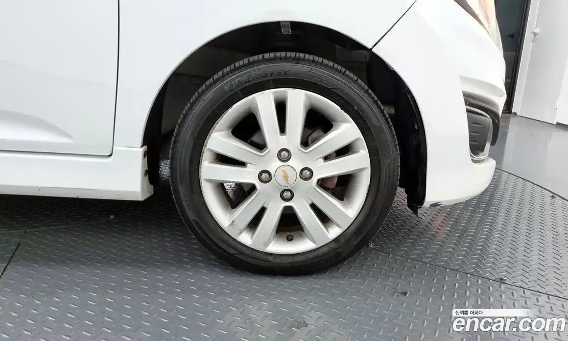 Chevrolet Spark 2013 1.0 Автомат в Москве № 37147, фото 17