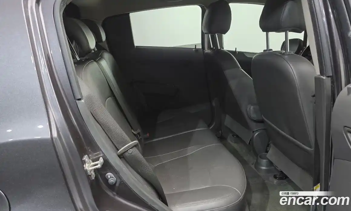 Chevrolet Spark 2014 1.0 Автомат в Москве № 42179, фото 12