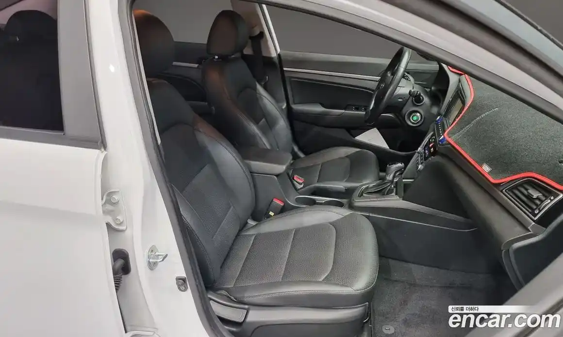 Hyundai Avante 2016 1.6 Автомат в Москве № 46871, фото 16