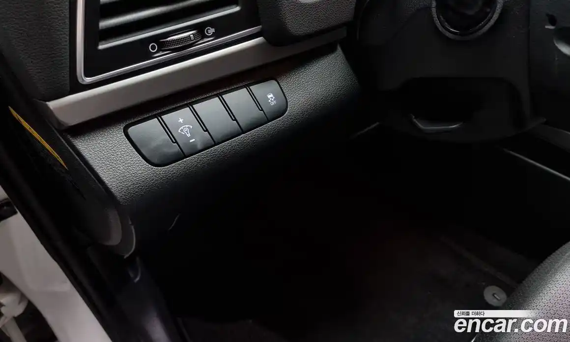 Hyundai Avante 2016 1.6 Автомат в Москве № 46871, фото 20