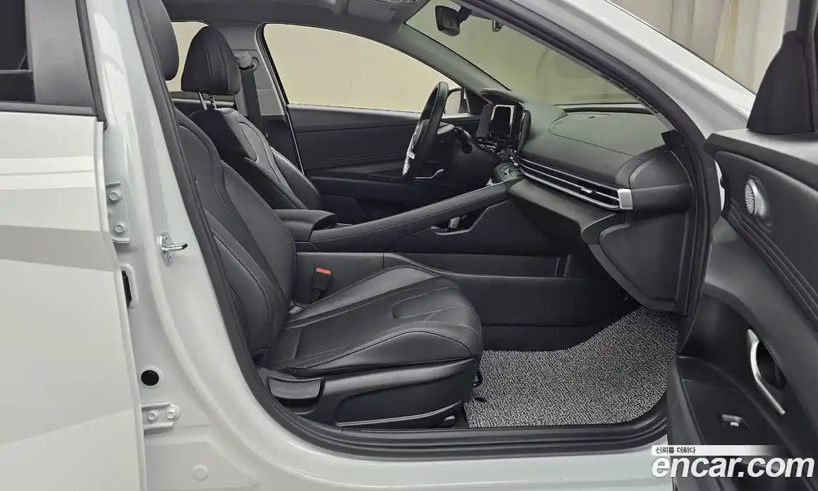 Hyundai Avante 2025 1.6 Автомат в Москве № 47438, фото 8