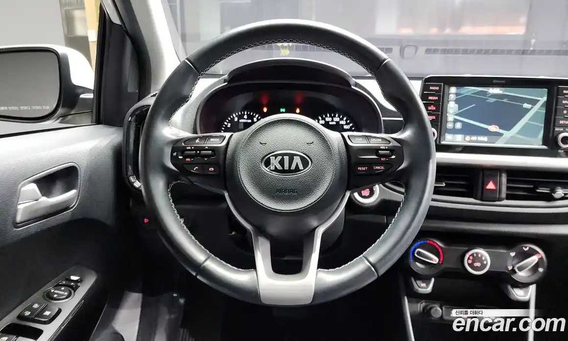 Kia Morning 2017 1.0 Автомат в Москве № 50885, фото 13