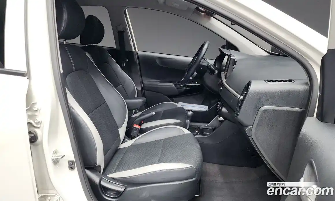 Kia Morning 2017 1.0 Автомат в Москве № 50885, фото 20