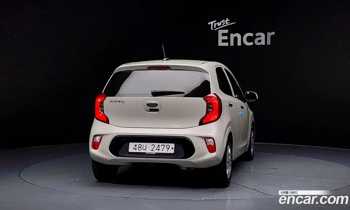 Kia Morning 2017 1.0 Автомат в Москве № 50885, фото 5