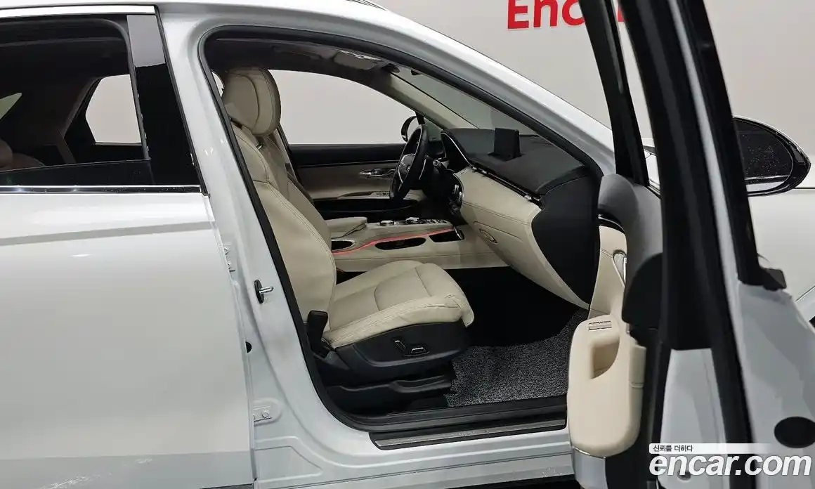 Genesis GV70 2023 2.5 Автомат в Москве № 57088, фото 18